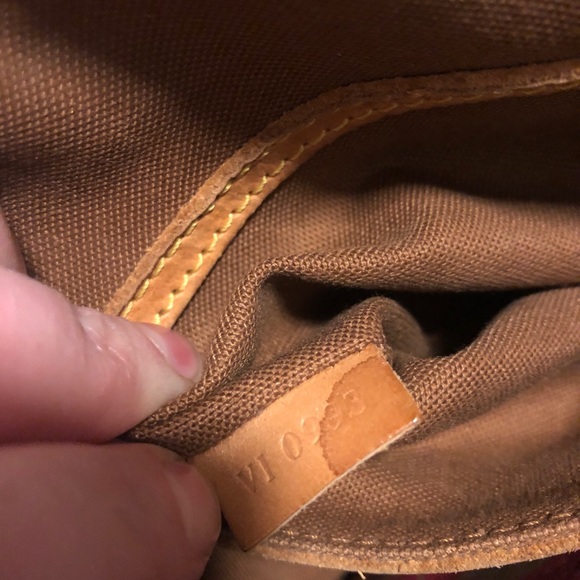 Louis Vuitton Alma - Picture 4 of 6